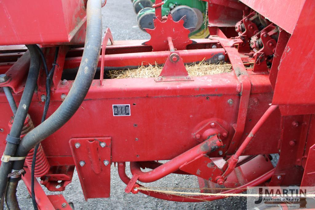 NH 316 small square baler