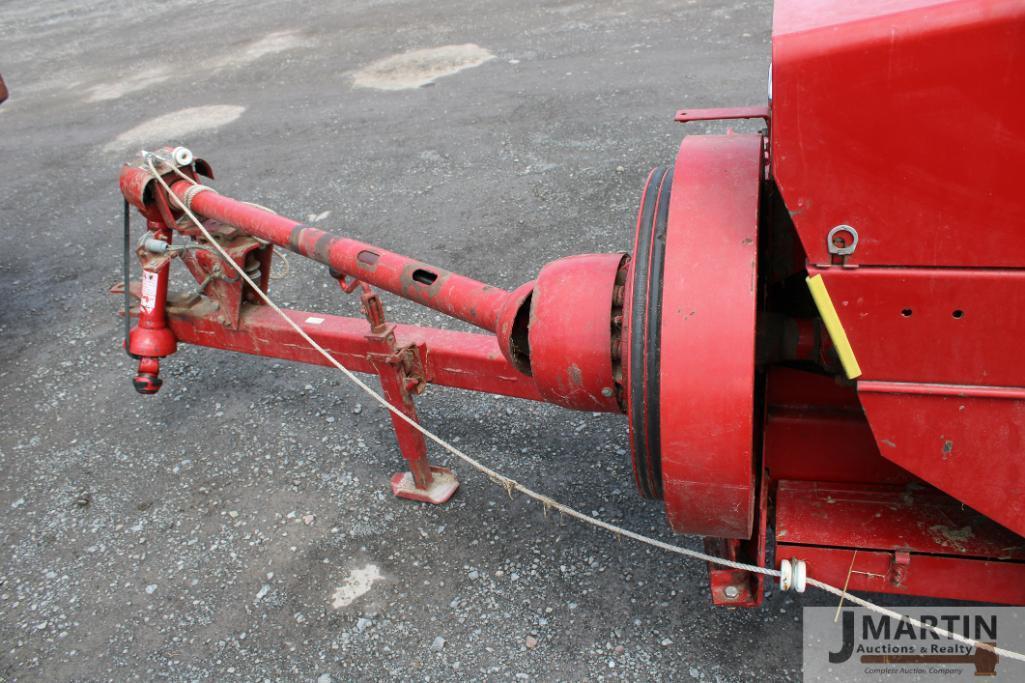 NH 316 small square baler