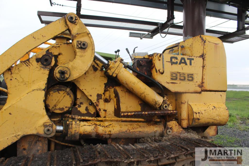 Cat 955 bull dozer loader