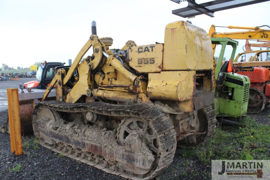 Cat 955 bull dozer loader