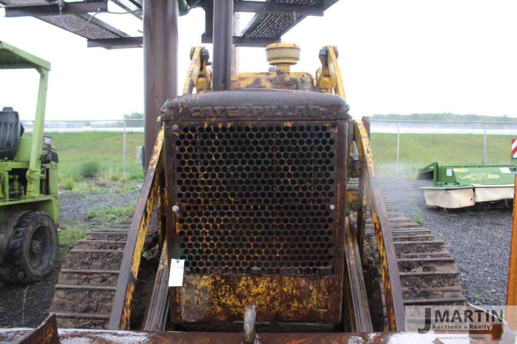 Cat 955 bull dozer loader