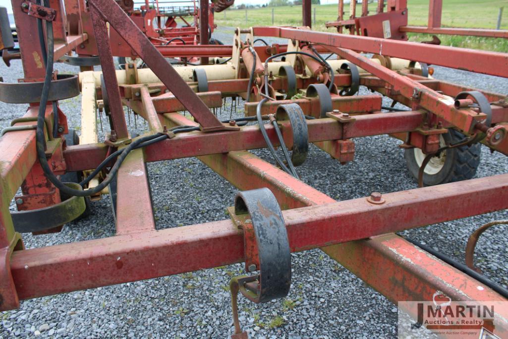 Krause 4200HR 42' field cultivator