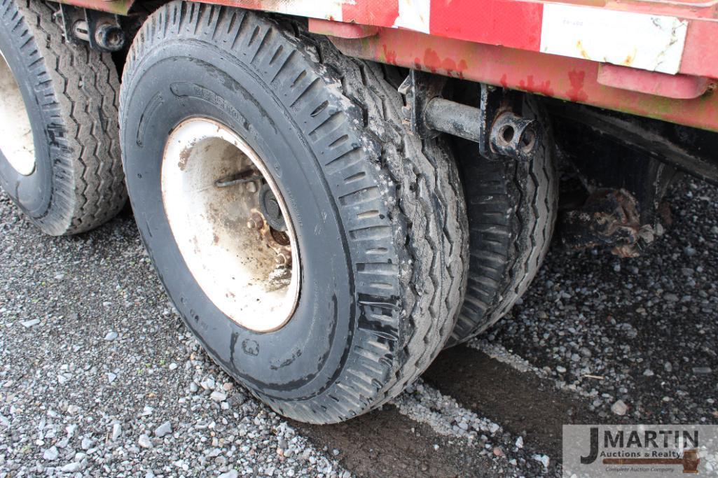 1981 Transcraft steel step deck trailer