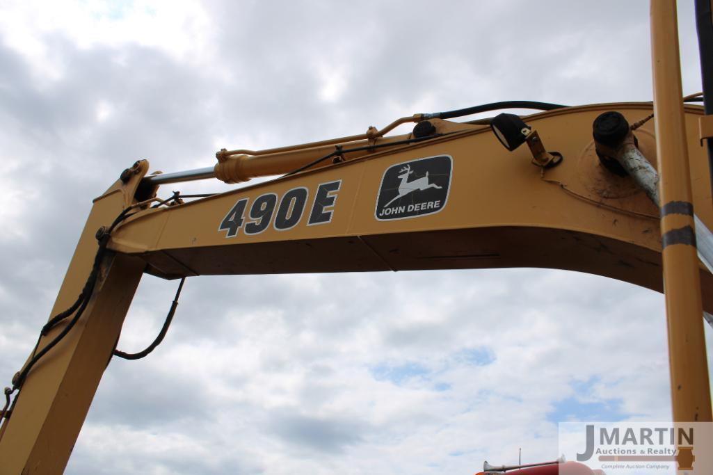 JD 490E excavator