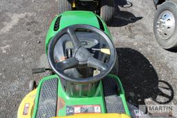 JD L118 riding mower