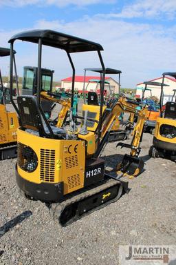 AGT Industrial H12R mini excavator