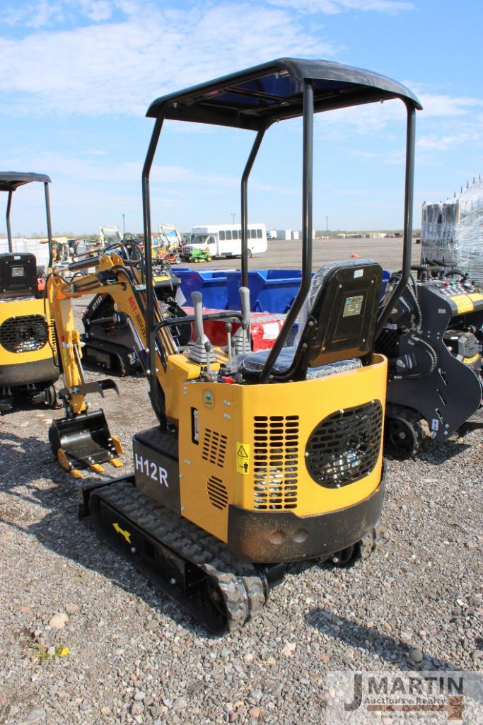 AGT Industrial H12R mini excavator