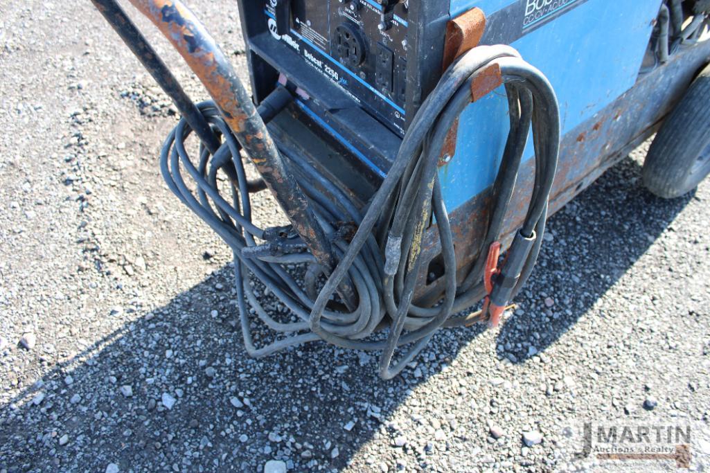 Miller Bobcat 225 welder/generator