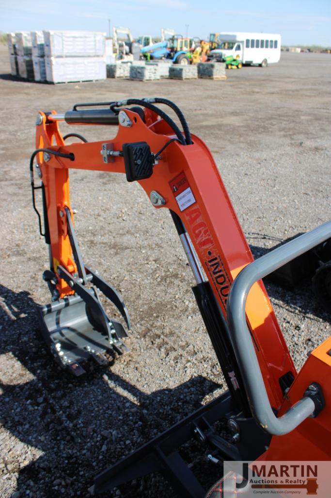 AGT Industrial LH12R mini excavator