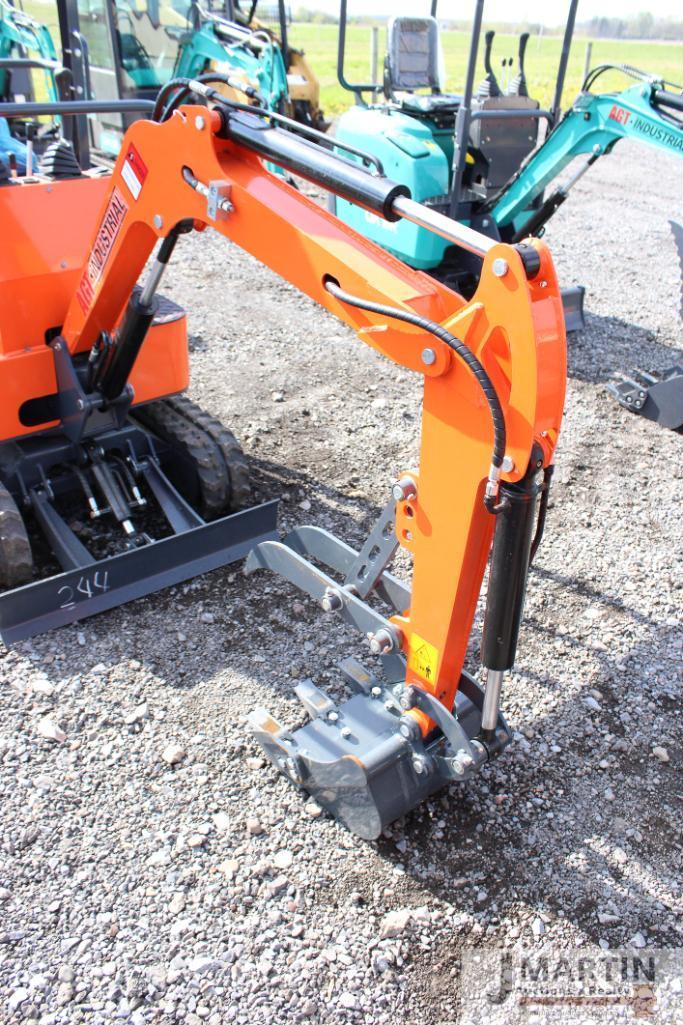 AGT Industrial LH12R mini excavator