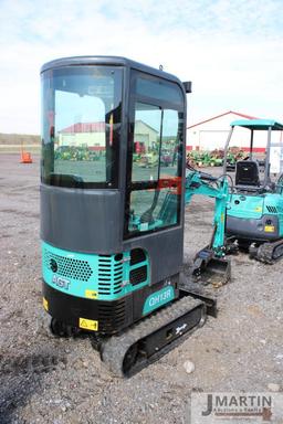 AGT Industrial QH13R mini excavator