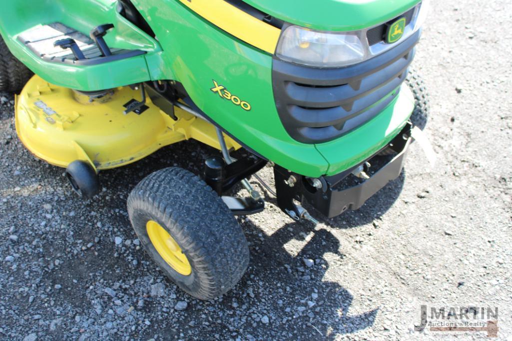 JD X300 riding mower