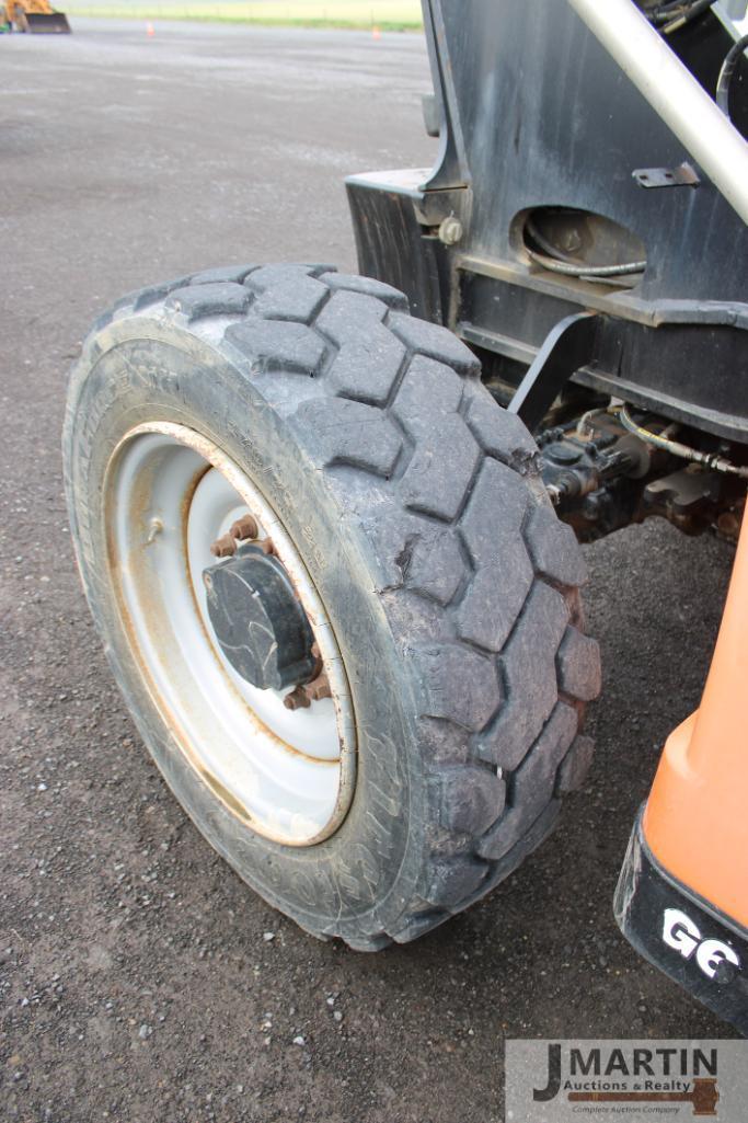 2015 JLG G6-42A telehandler