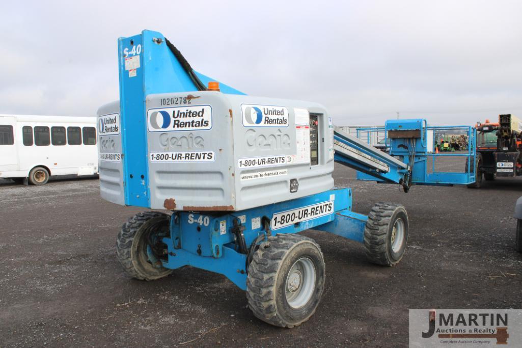 2013 Genie S-40 telescopic man lift