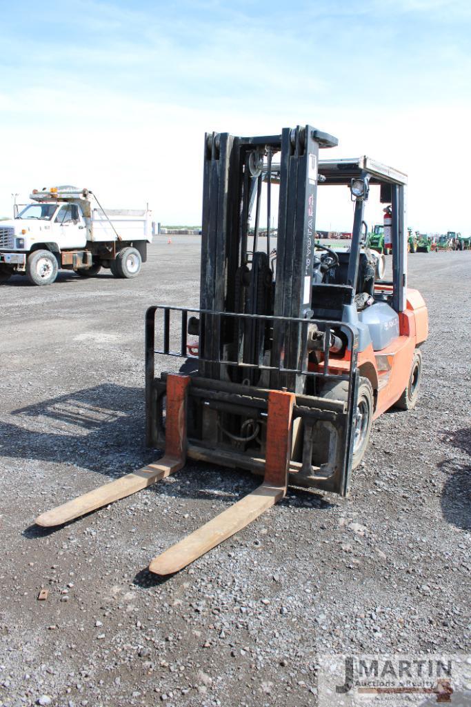 Toyota 7FGU35 forklift