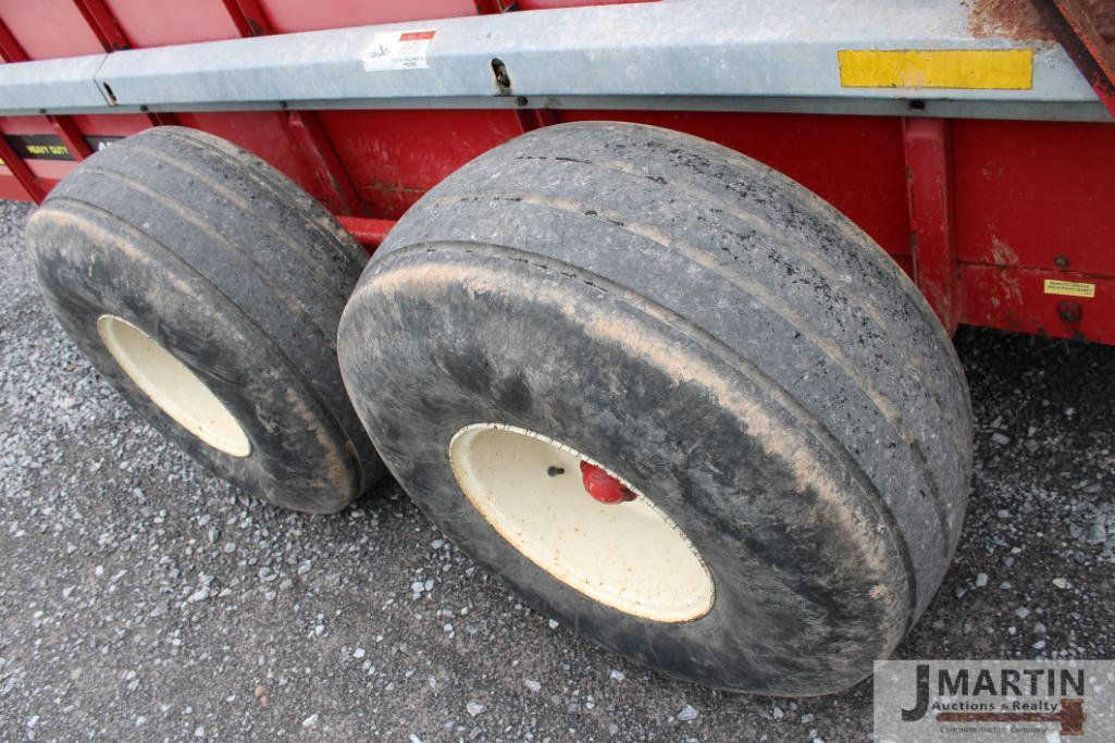 H&S 430 manure spreader