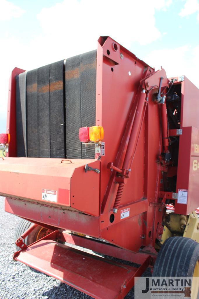 NH 644 Silage Special roud baler