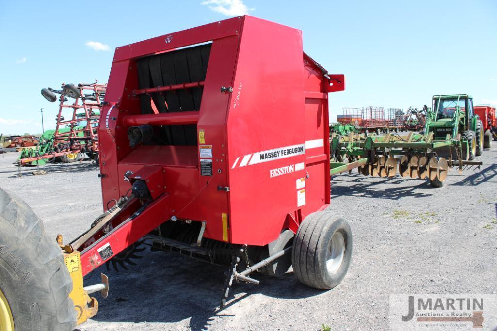 Massey Ferguson Hesston round baler