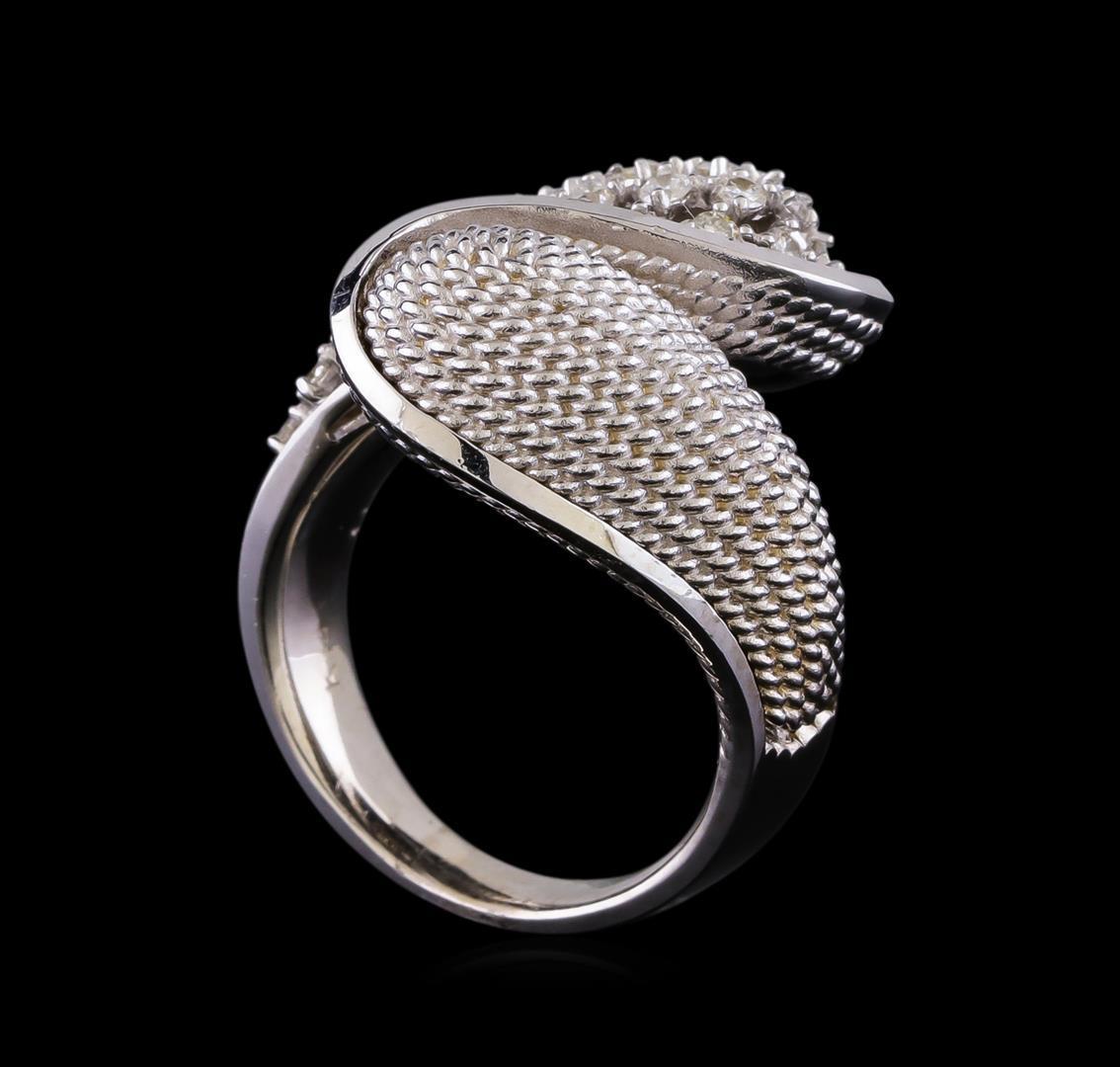 0.95 ctw Diamond Ring - 14KT White Gold