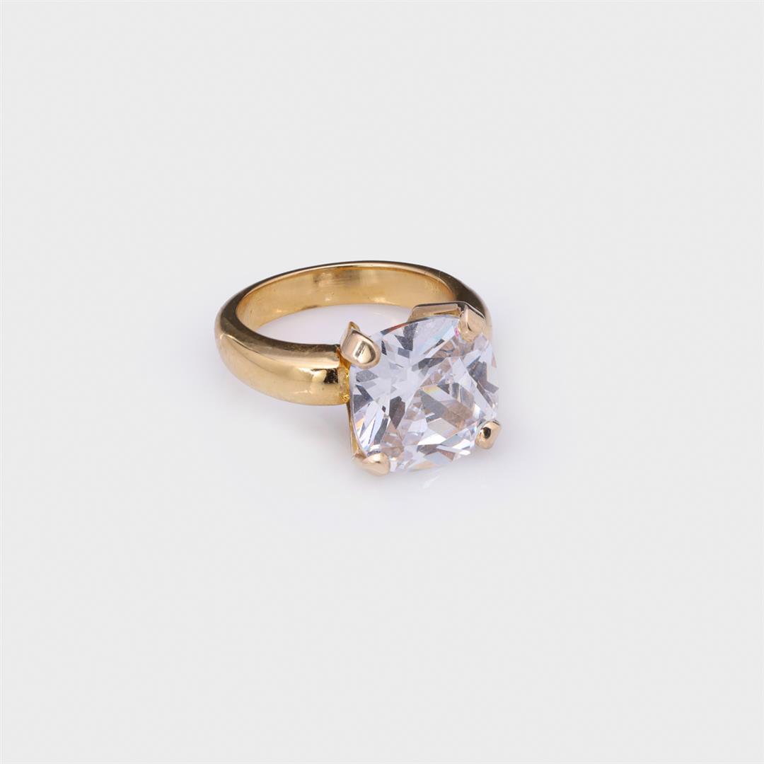 18K Yellow Gold & Moissanite Ring