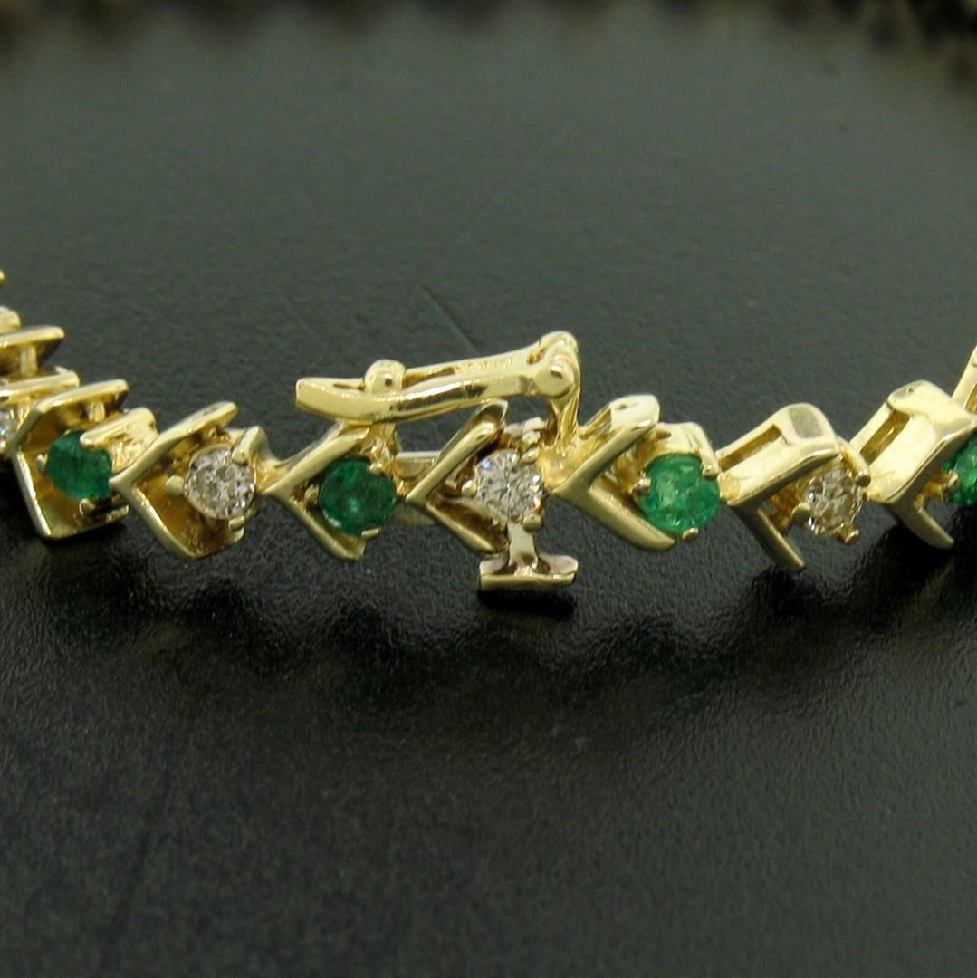 14k Yellow Gold 1.87 ctw Round Brilliant Diamond & Emerald Line Tennis Bracelet