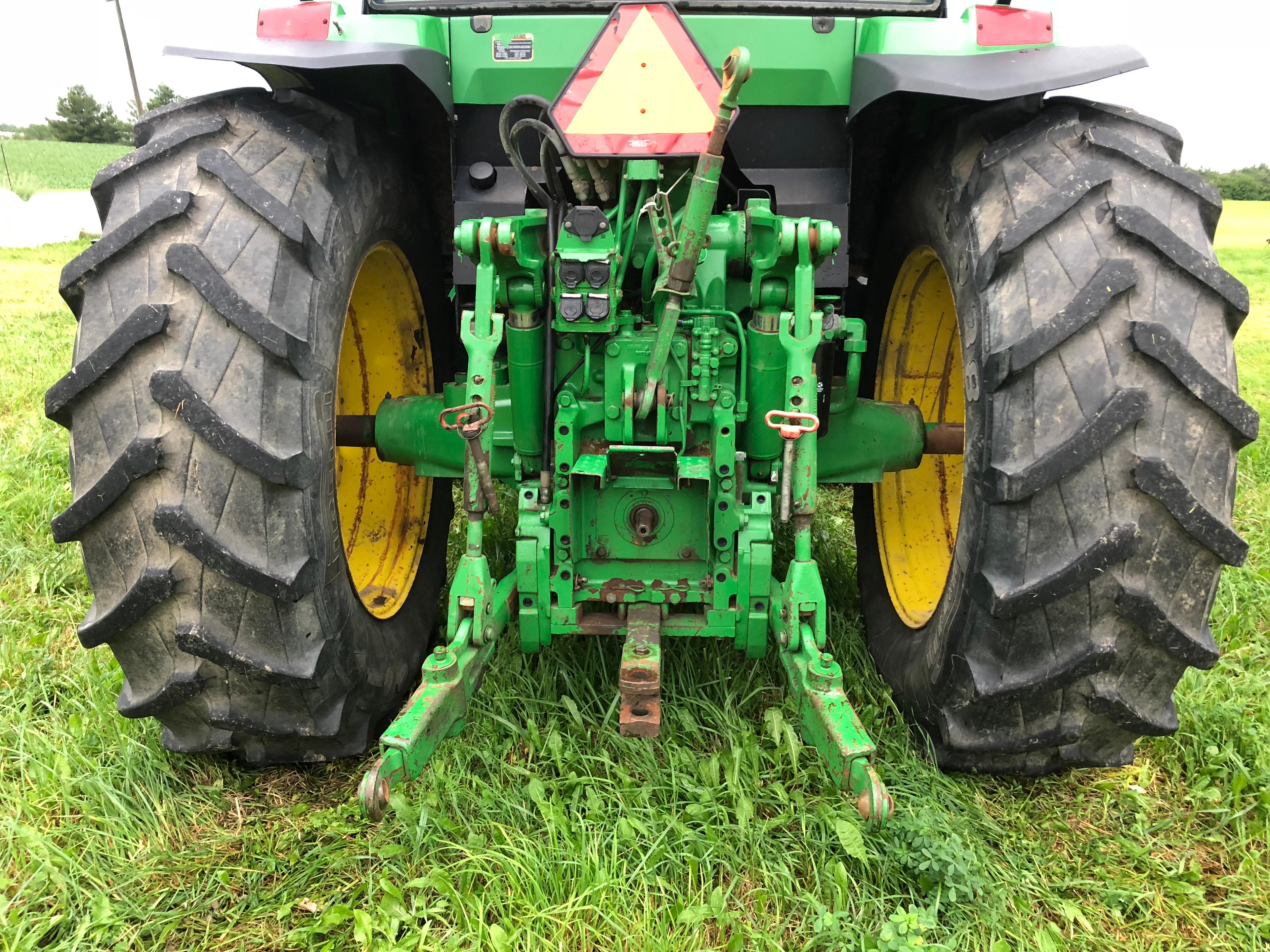 John Deere 7410 Tractor