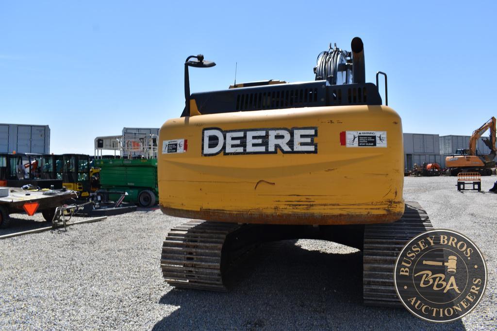 2012 DEERE 210G LC 25928