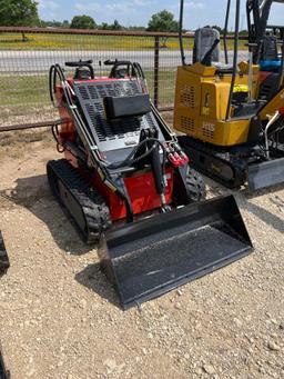 Mini Skid Steer - Tracked Gas Powered. 739CC LRT23 SN: A2311080662