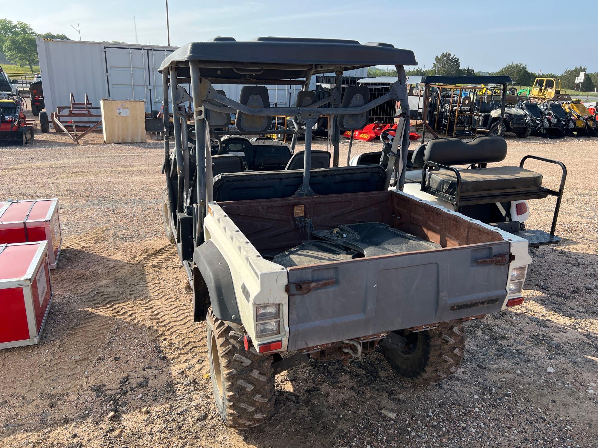 Benche 4 Seater Side x Side Poly Top, LED Light Bar Showing 140 Miles No Title