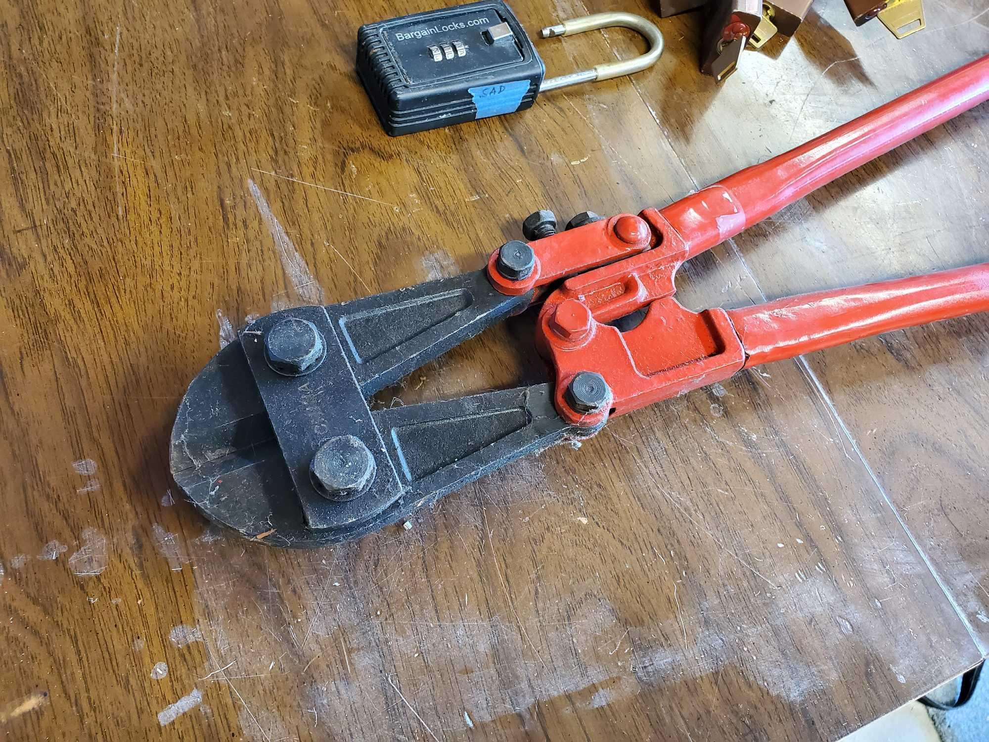 9 LOCKS-SMALL AND LARGE BOLT CUTTERS