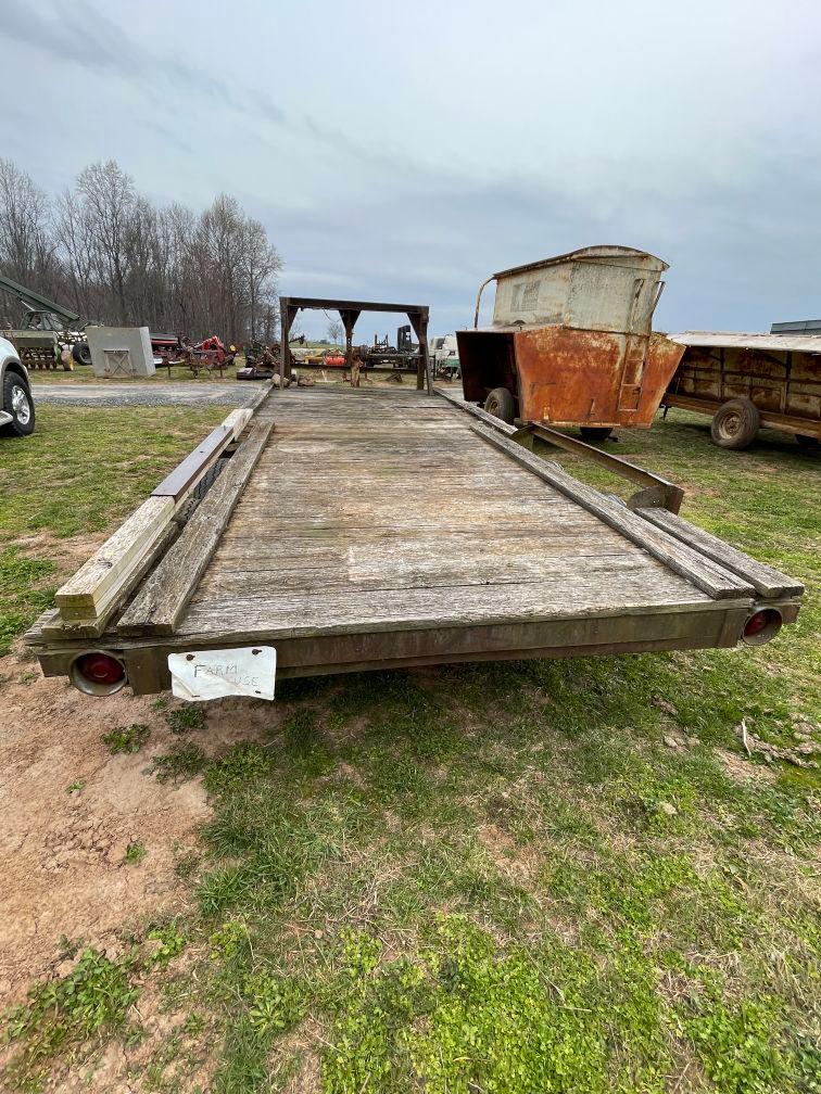 GOOSENECK TRAILER- USED FARM TRAILER NO TITLE 20 FT