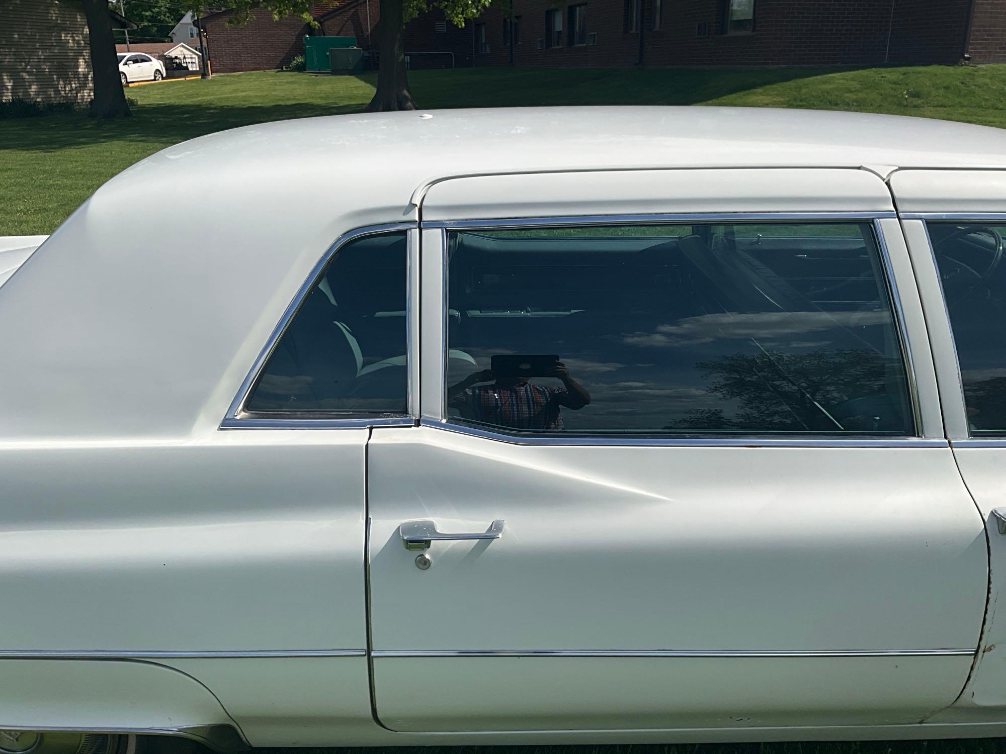 1970 Cadillac Fleetwood limousine, 473 V8, full power, jump seat, 43,835 actual miles