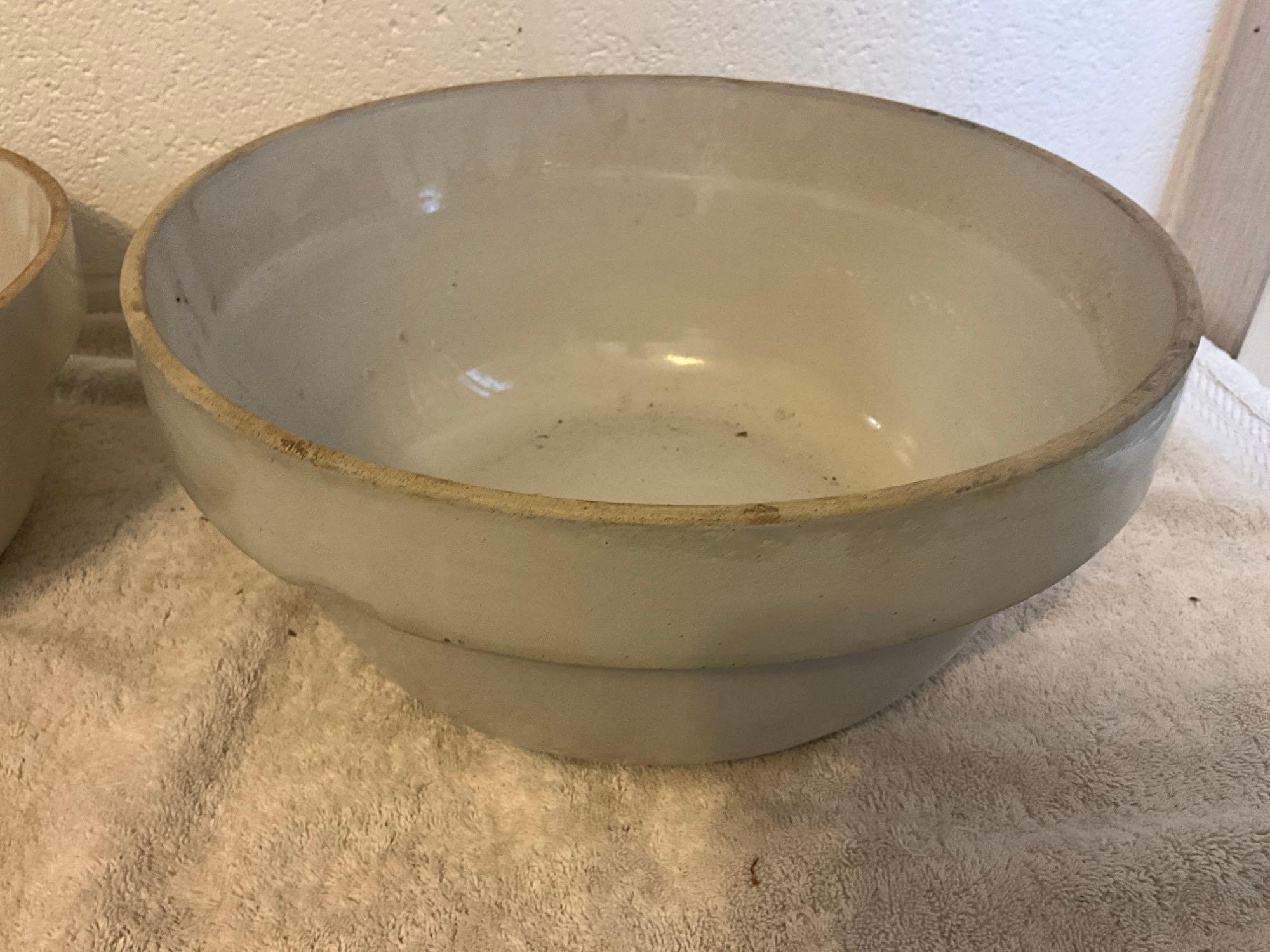 stoneware 3 gal. mixing bowl