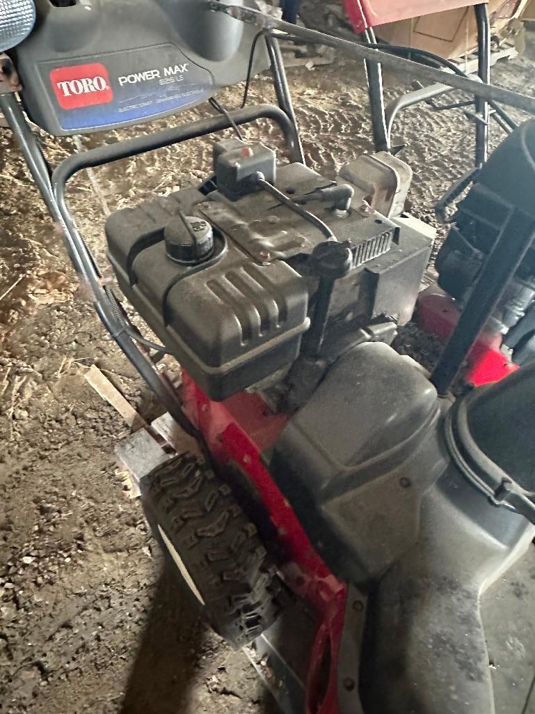 Toro Power Max 826LE 26" (Like New)