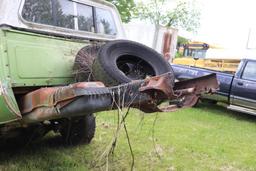 Chevrolet Truck Rear End & Bed that can be converted into a trailer