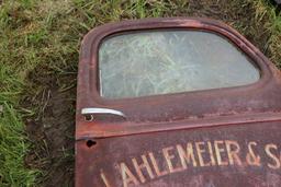 Vintage & Rustic Quincy IL Truck Door