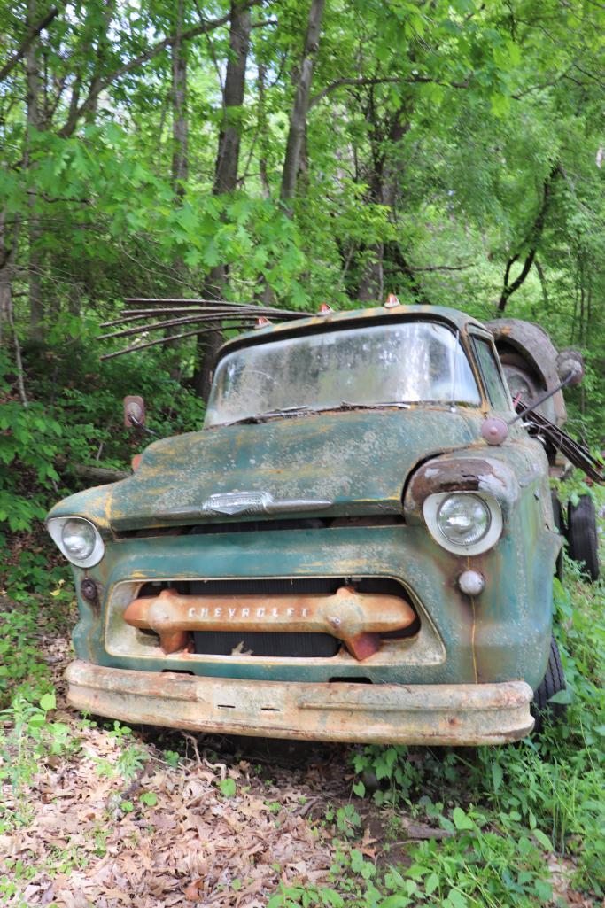 Vintage Chevrolet 5400 Heavy Duty Truck & 1940's Truck Parts