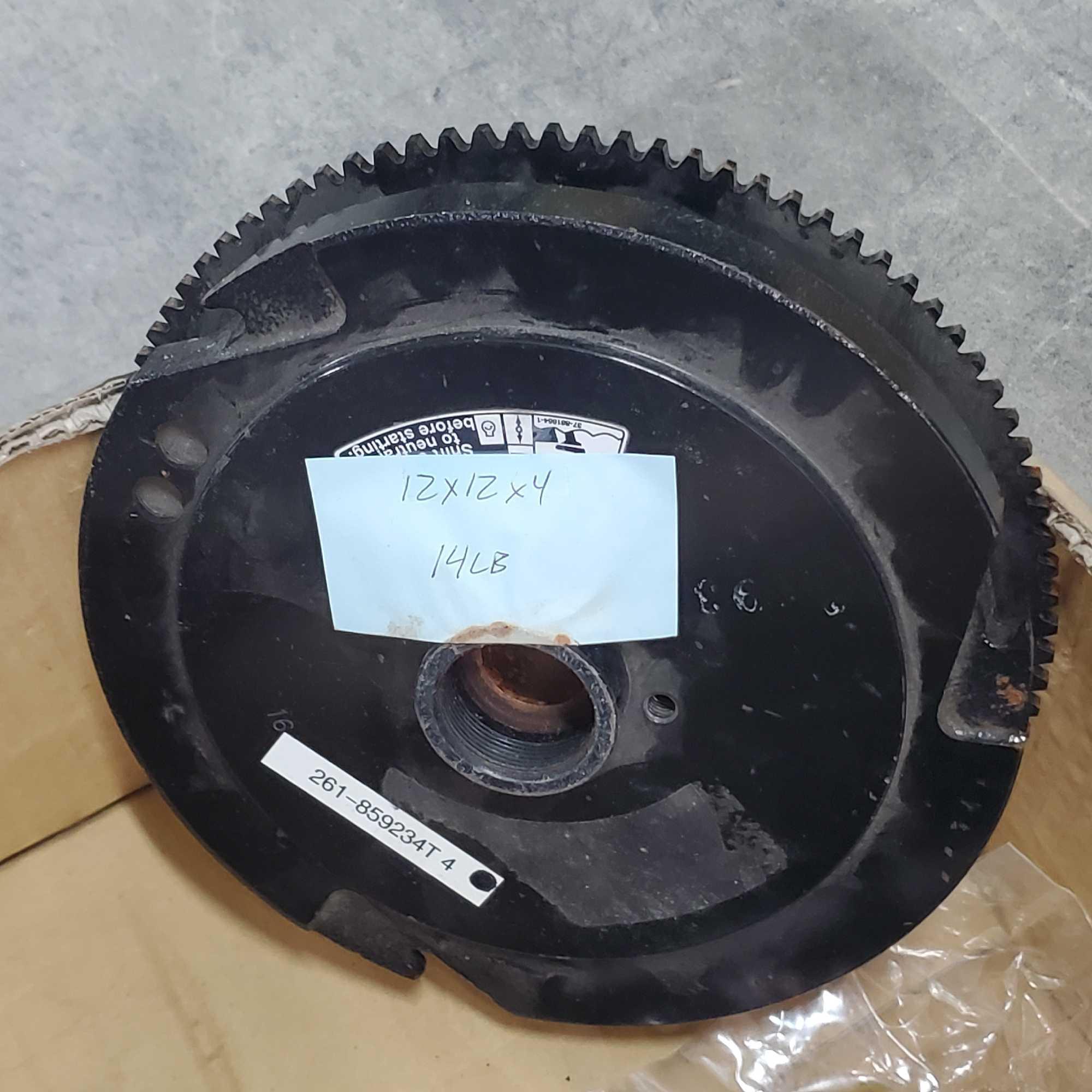 Box Mercury marine flywheel dual engine steering