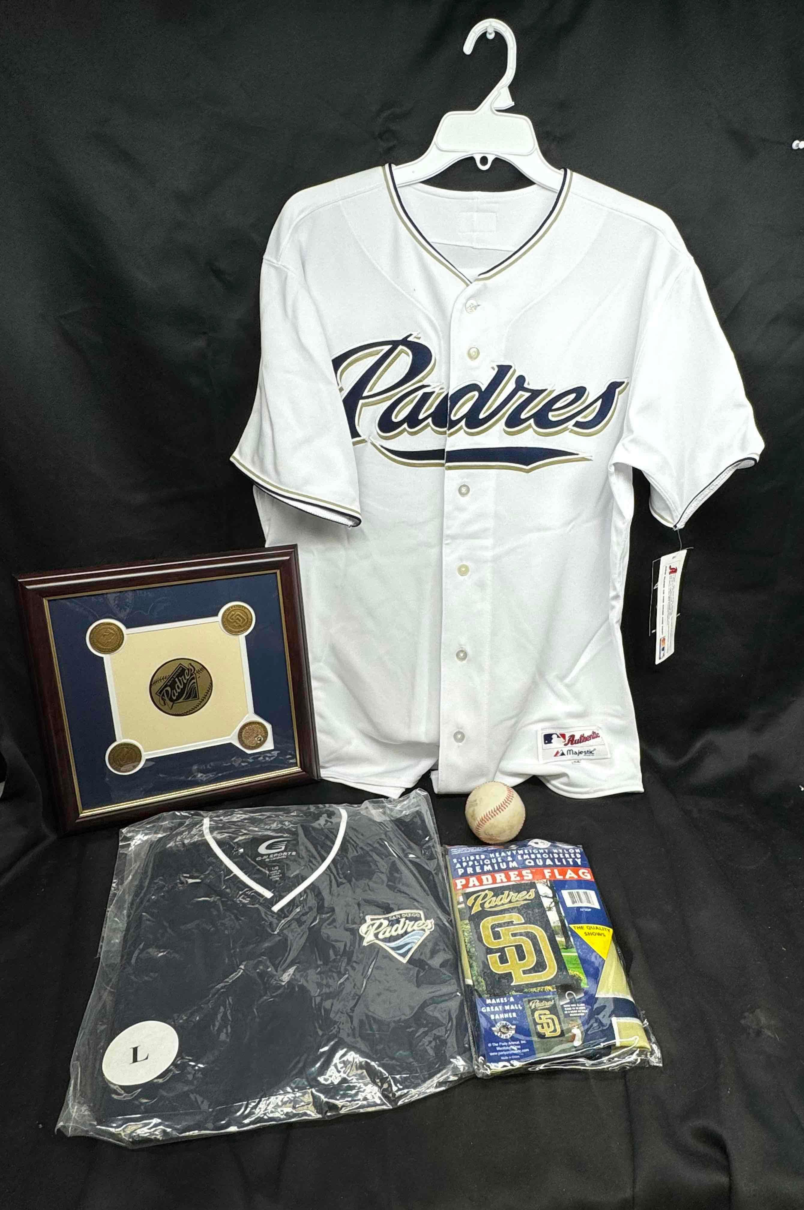 San Diego padres Memorabilia. Peavy Jersey, Hat, Flag, more