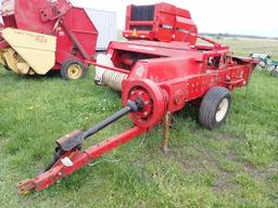 IH 435 Square Baler