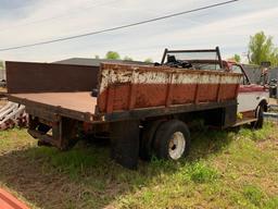 1989 Ford F-450 Pickup Truck