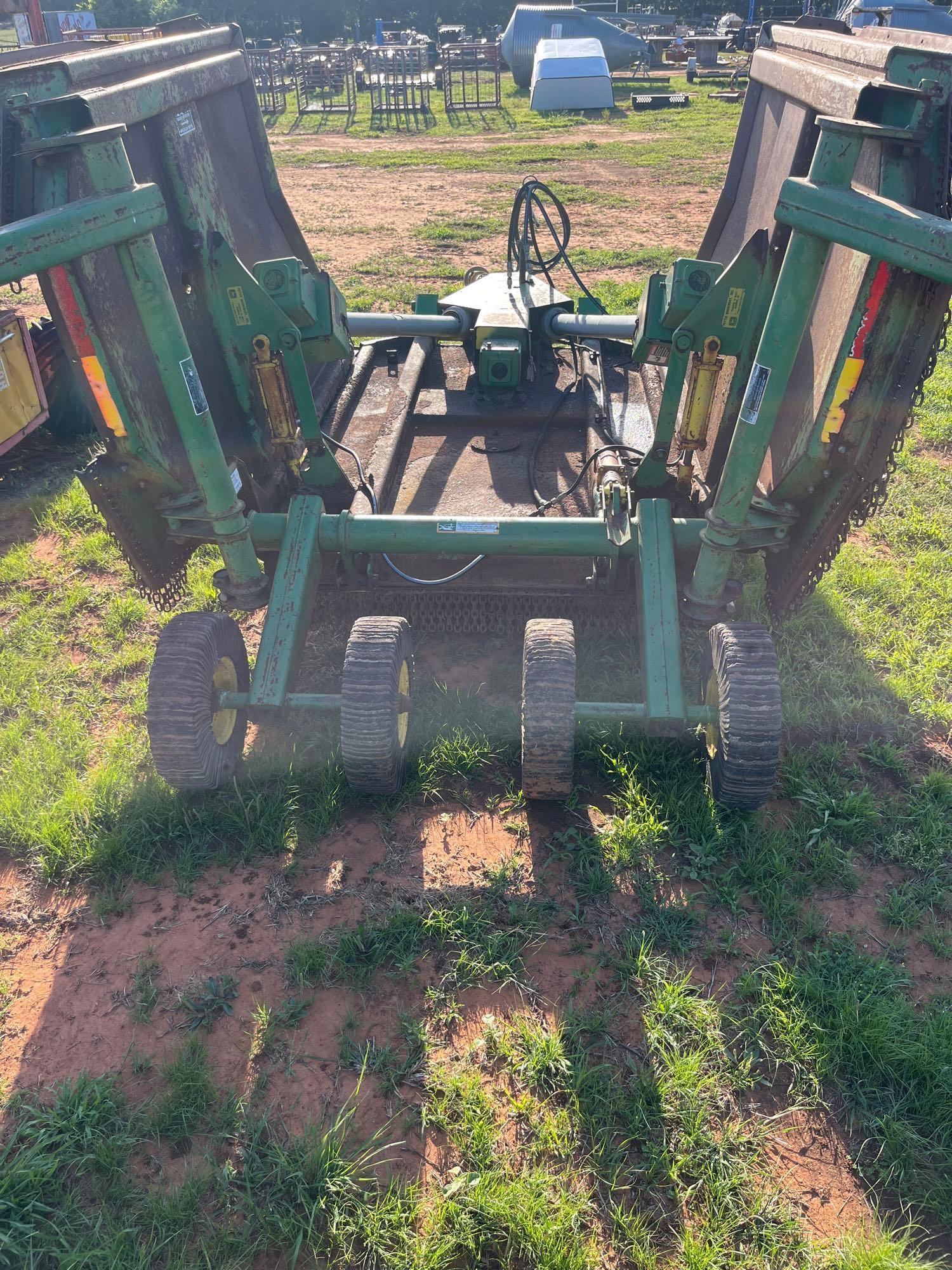 John Deere 1518 bat wing mower