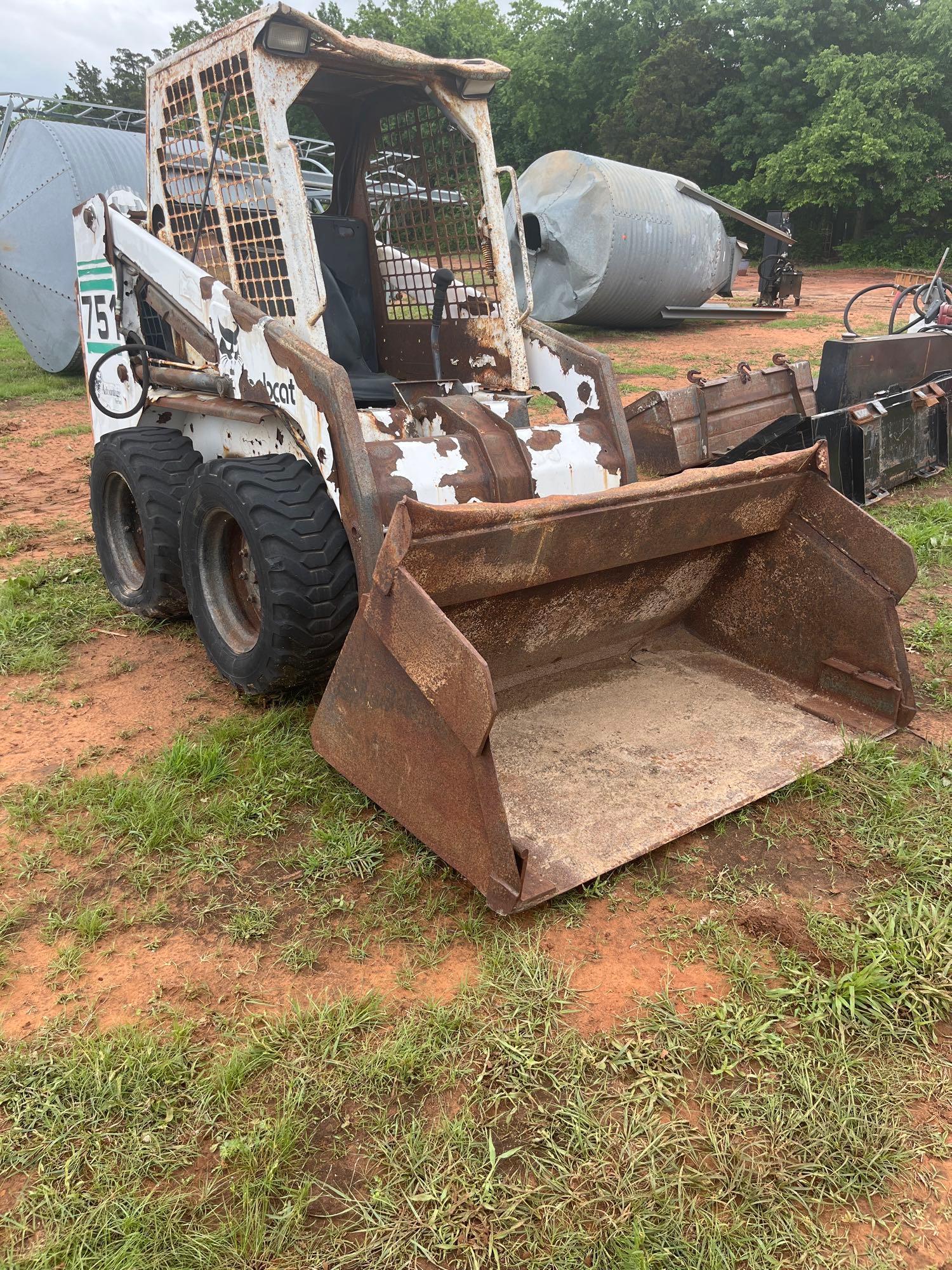 751 bobcat skid loader