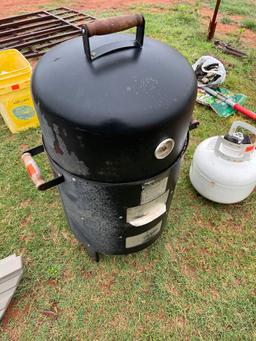 Meco series 5000 charcoal water smoker