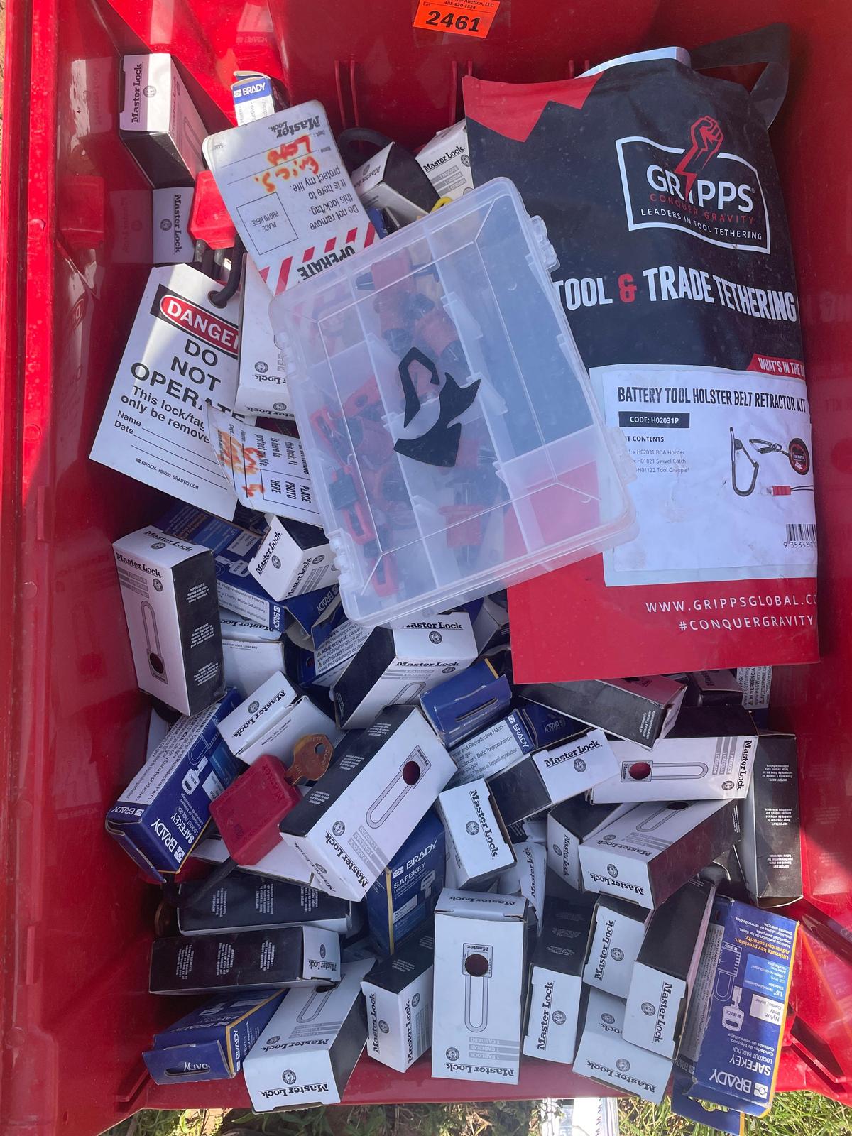 tub of master locks plastic