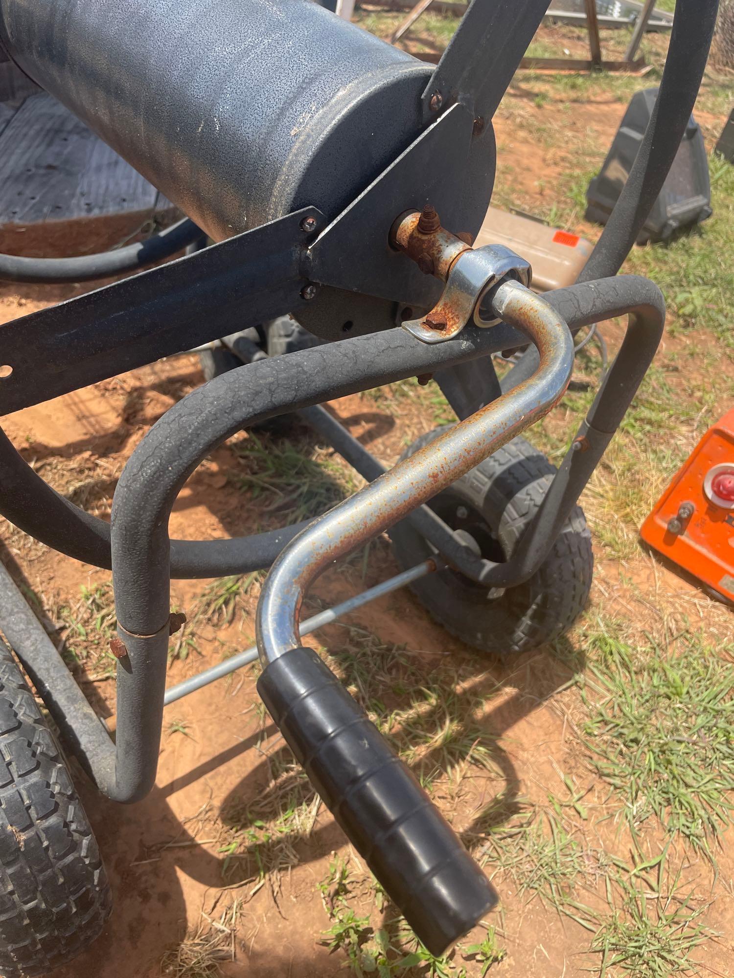 Garden hose reel on wheels