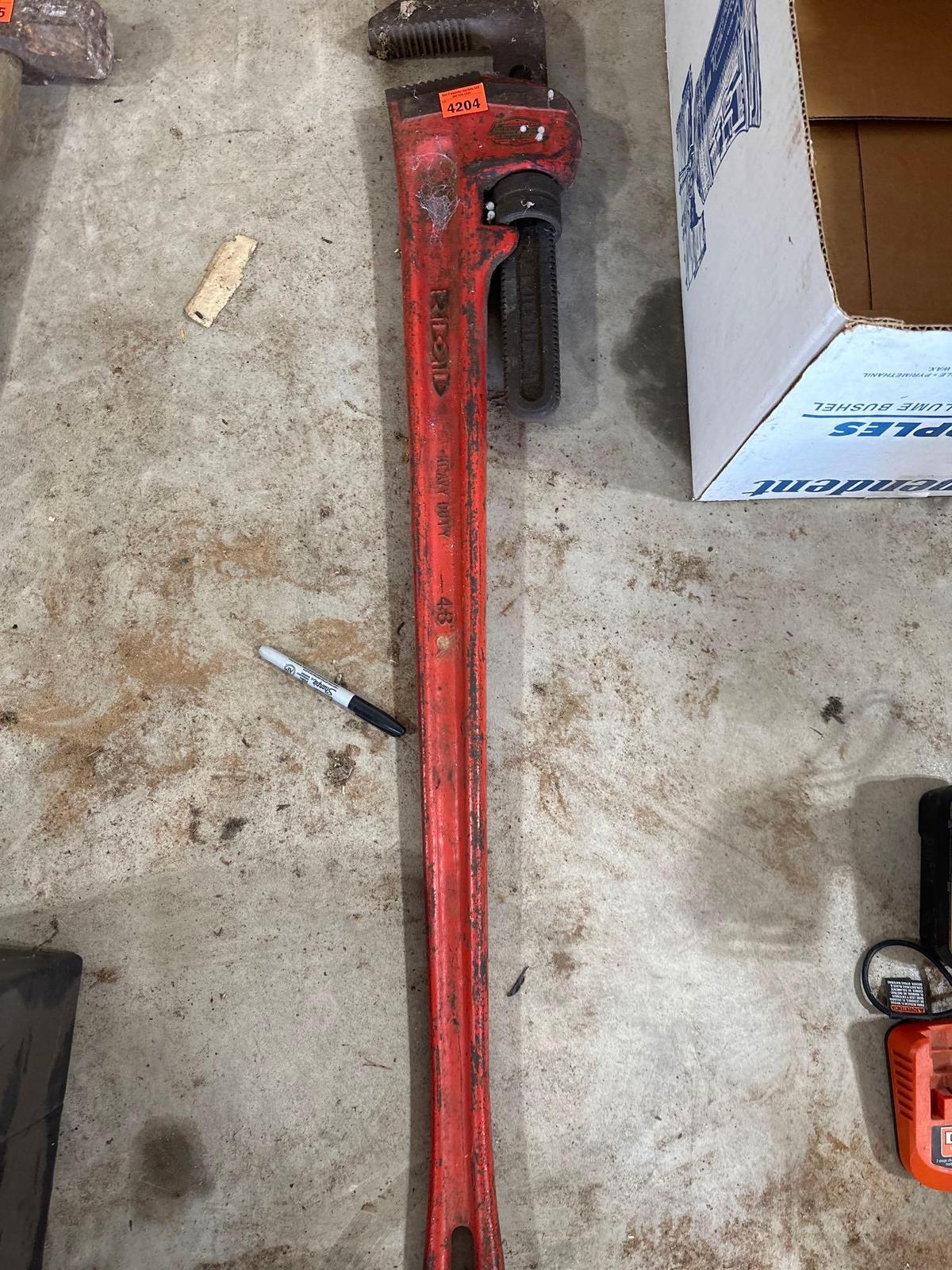 pipe wrench