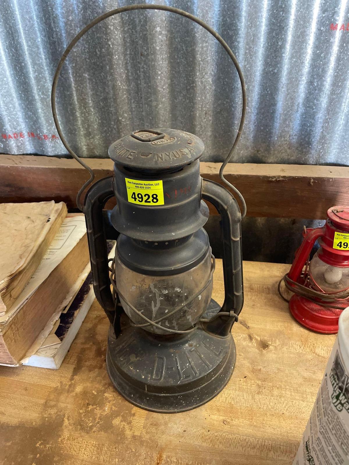 Dietz oil lantern