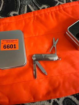 pocket Knife and metal case