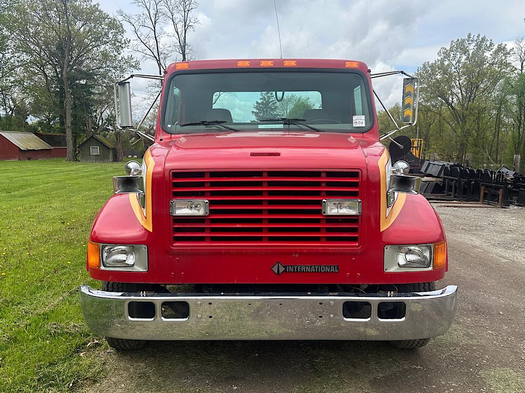 1996 INTERNATIONAL 4700LP